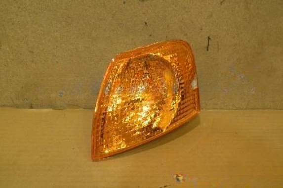 Габарит левый (желтый) Volkswagen Passat (B5) 1996-2000 (TYC / Тайвань)
